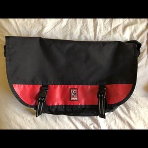 Chrome Citizen Messenger Bag Black/Red